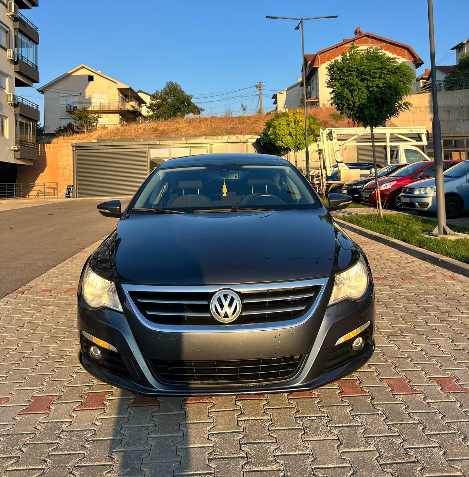 Car image 6